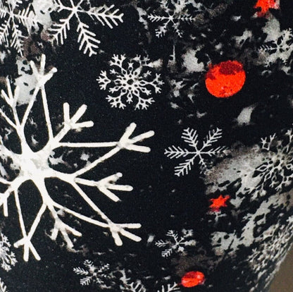 No Boundaries Snowflake Active Pants, Tights & Leggings