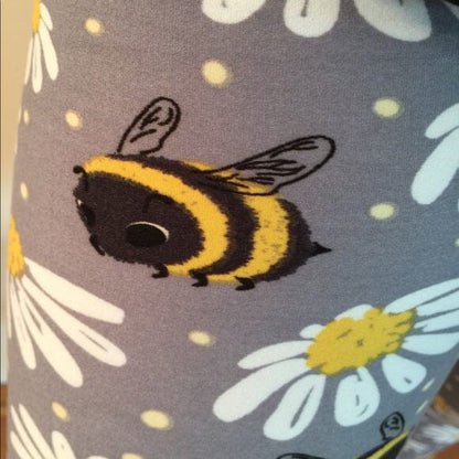 Womens Best Leggings, Spring Daisy Bee Print Leggings: Extra Plus Leggings MomMe and More 