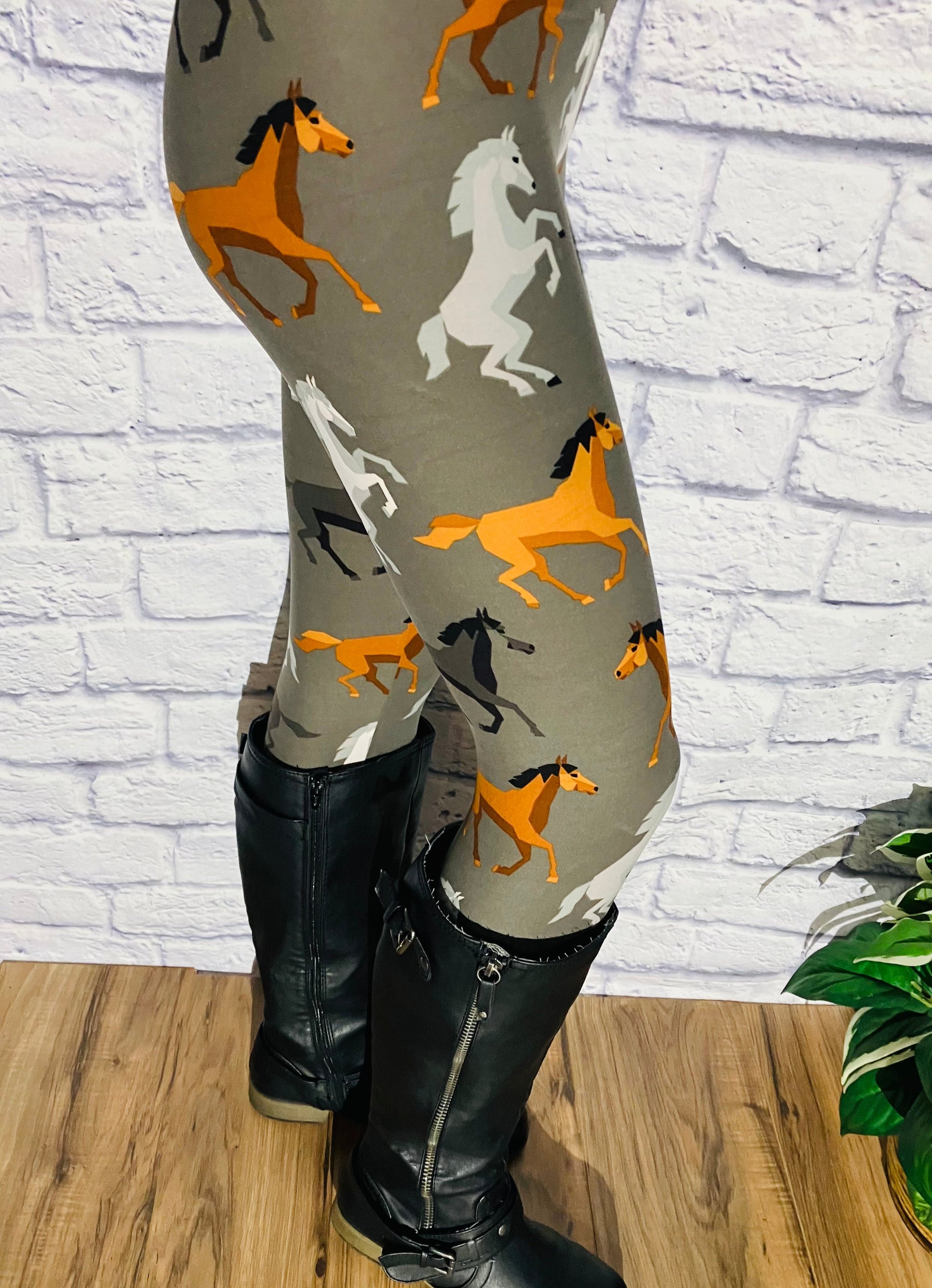 Womens Best Brown Horse Printed Leggings Leggings MomMe and More 